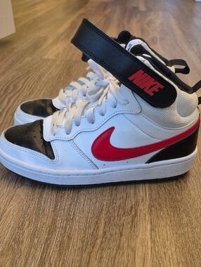Nike Court Borough Mid Black & Red High-Top Sneakers with Strap Sz 4Y